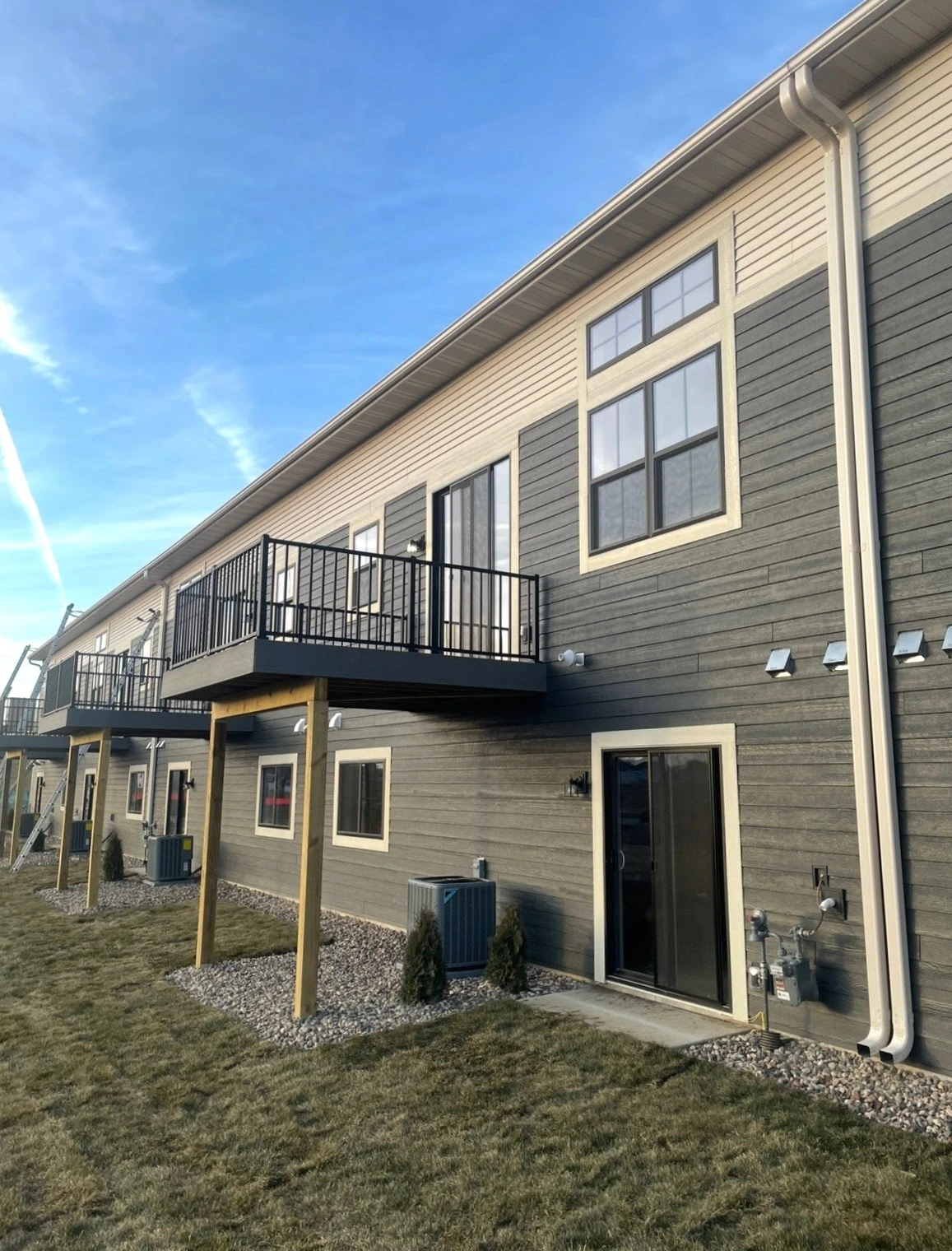 Commercial gutter installation
