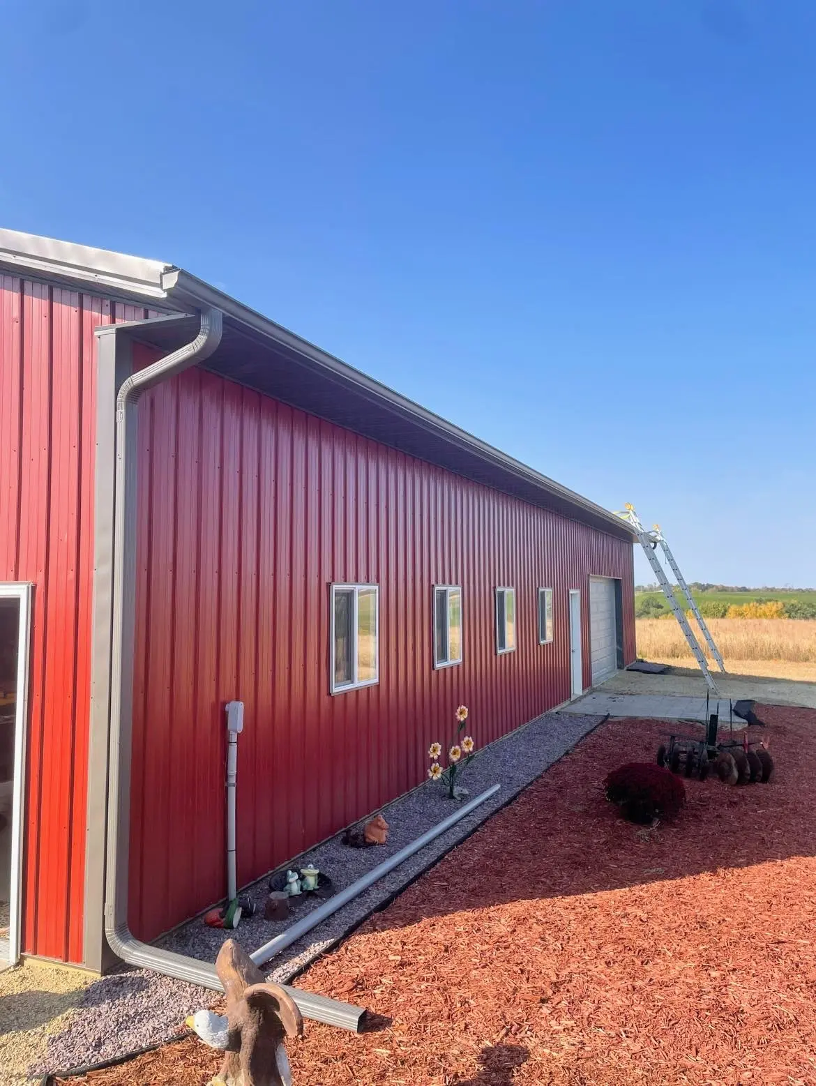 Commercial building gutter installation