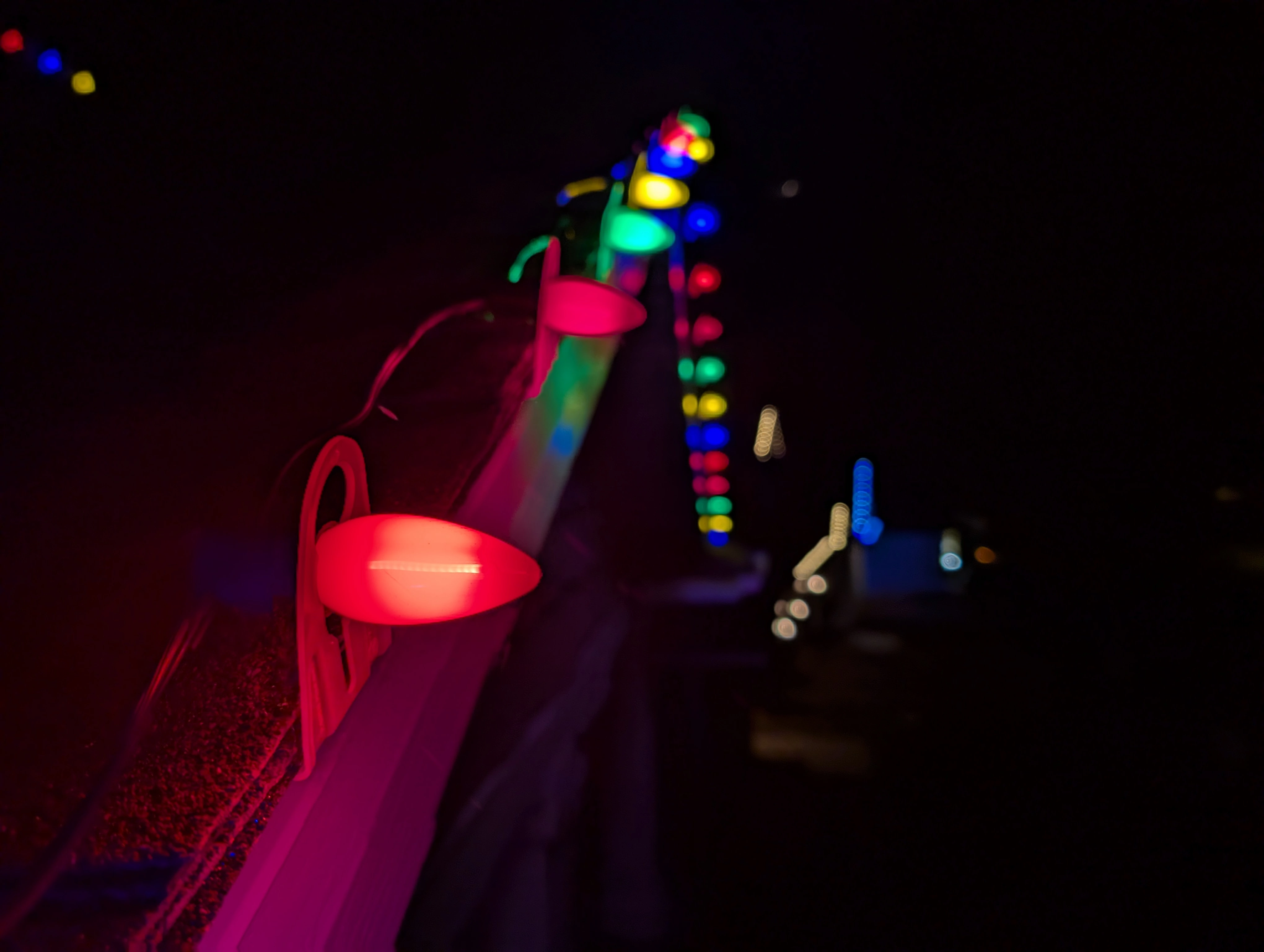 Residential holiday lighting